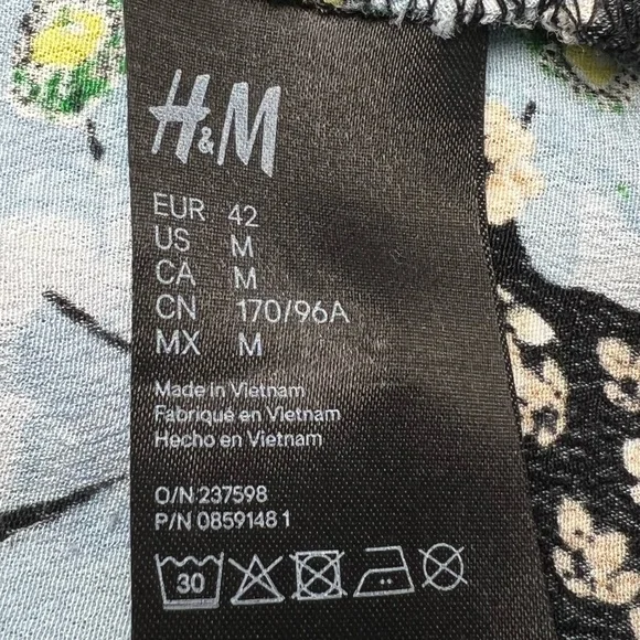 💐NWT H&M Floral puff sleeve tie front detail blouse/top - Picture 8 of 9